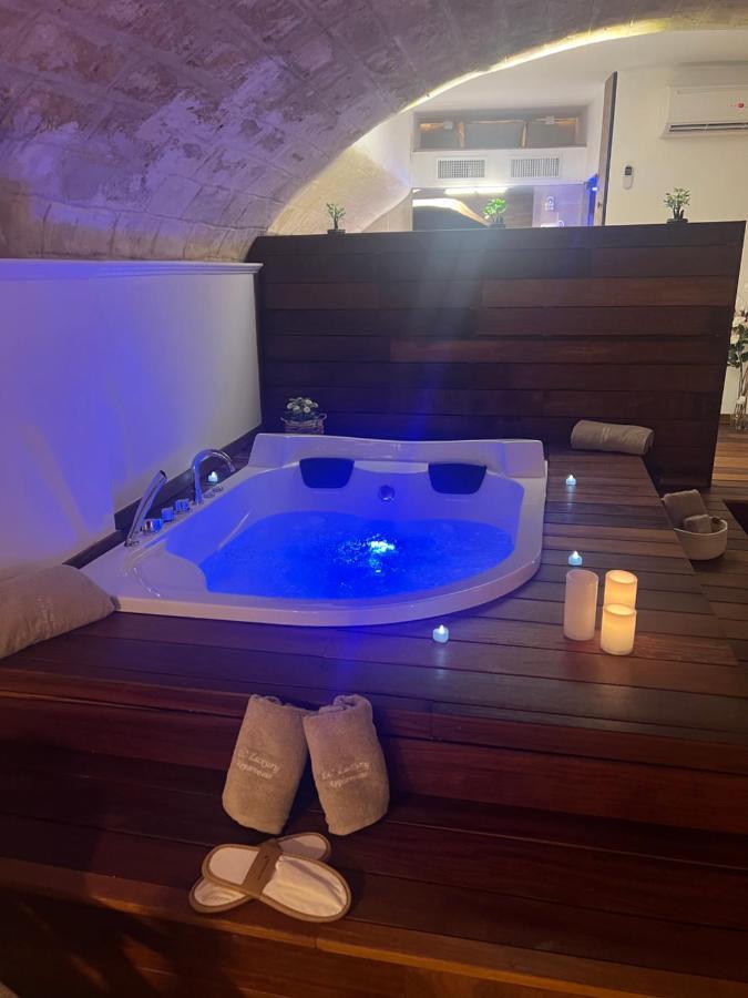 Lc Luxury Apartment Барі Екстер'єр фото